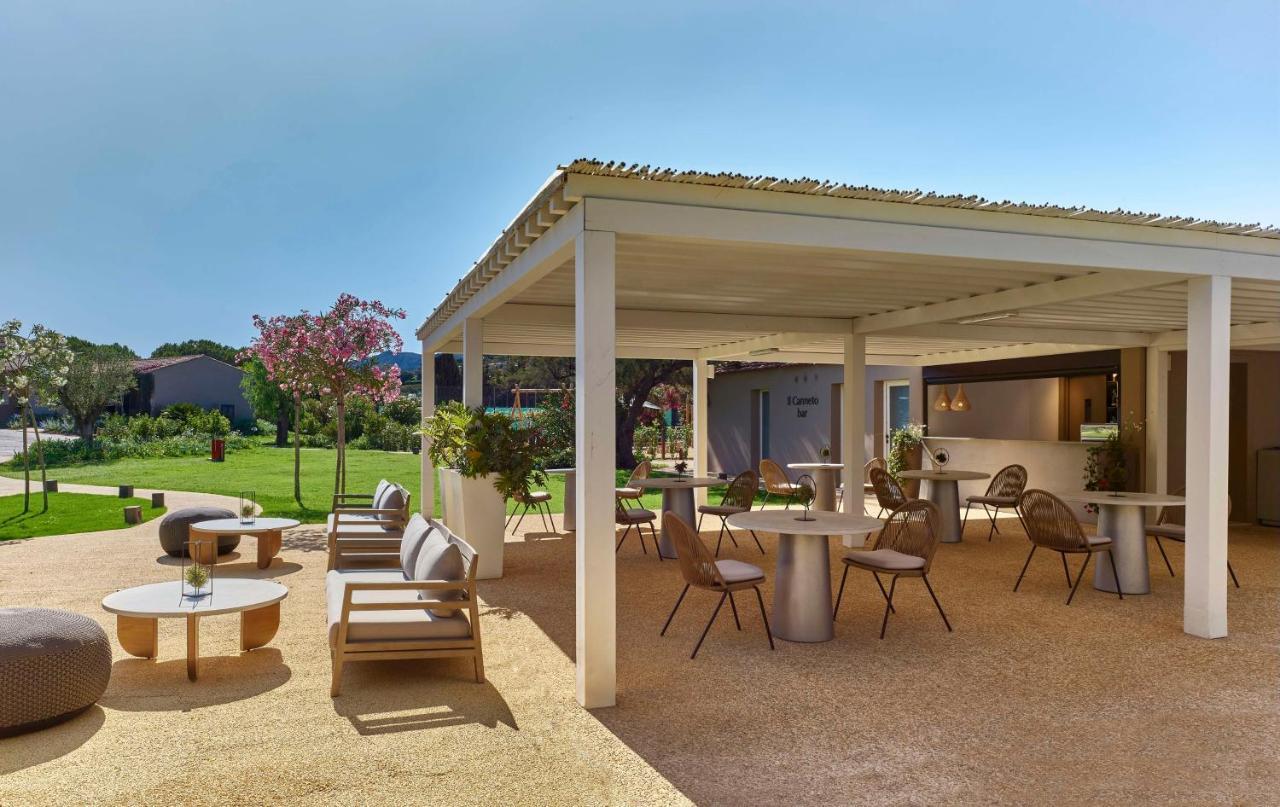 Baia Di Chia Resort Sardinia, Curio Collection By Hilton Esterno foto