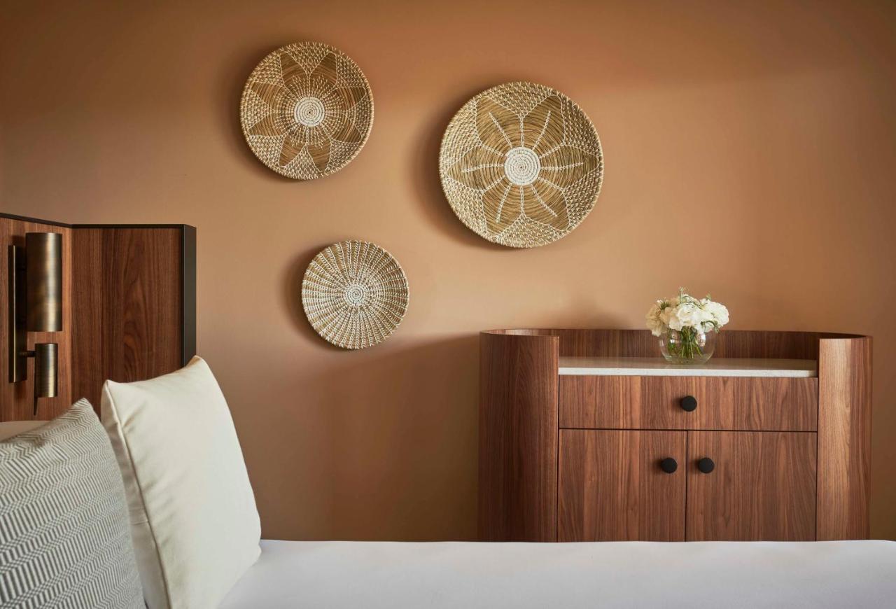 Baia Di Chia Resort Sardinia, Curio Collection By Hilton Esterno foto