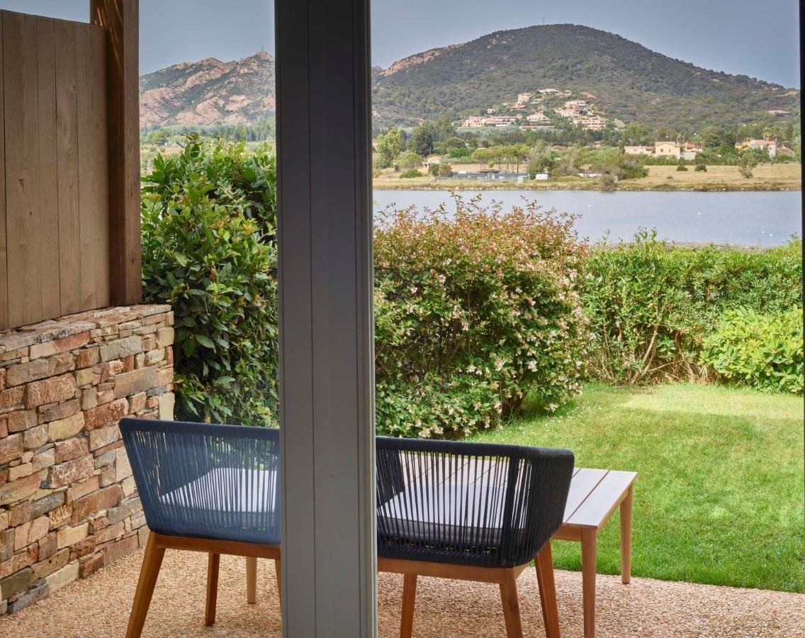 Baia Di Chia Resort Sardinia, Curio Collection By Hilton Esterno foto