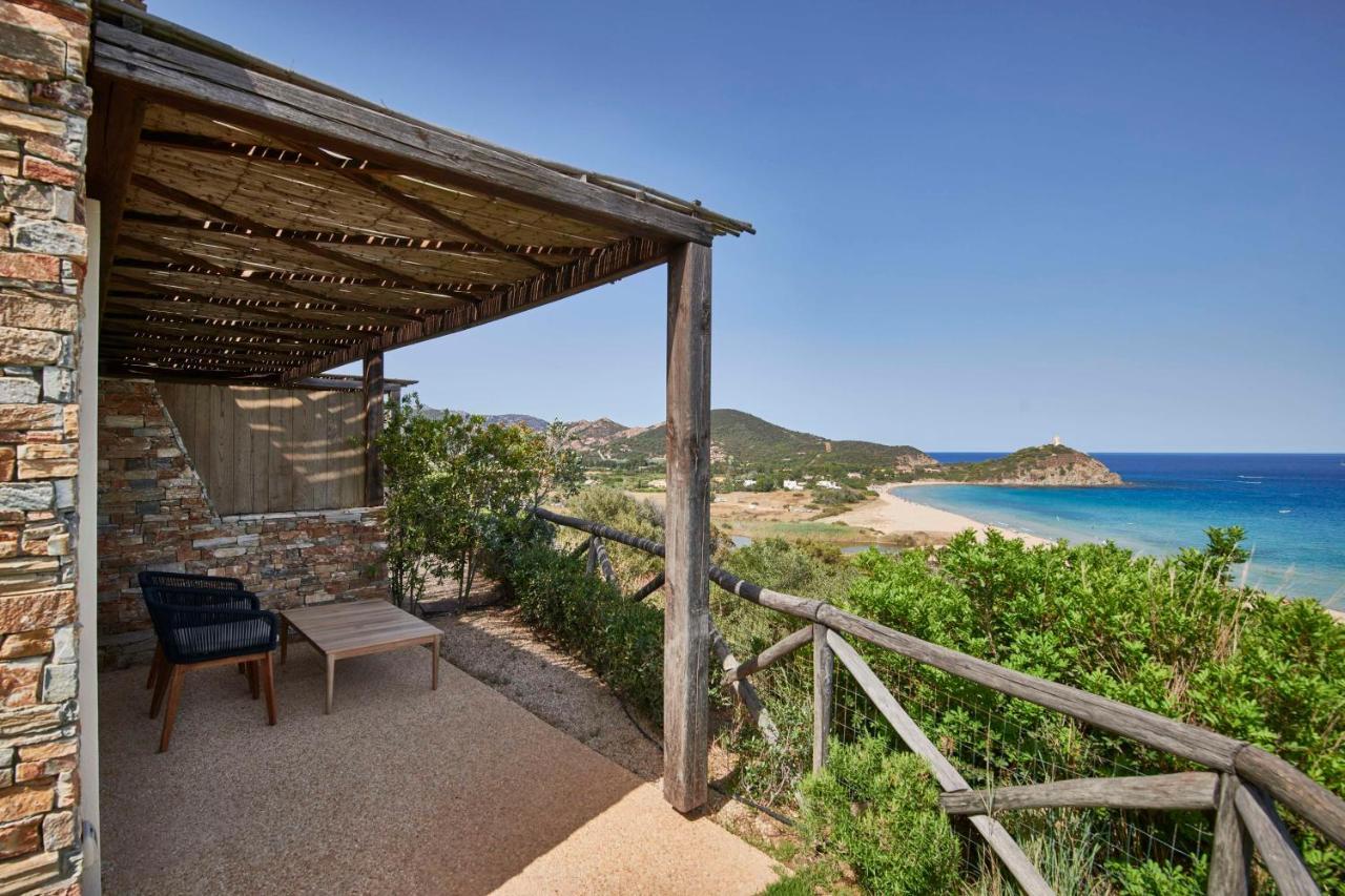 Baia Di Chia Resort Sardinia, Curio Collection By Hilton Esterno foto