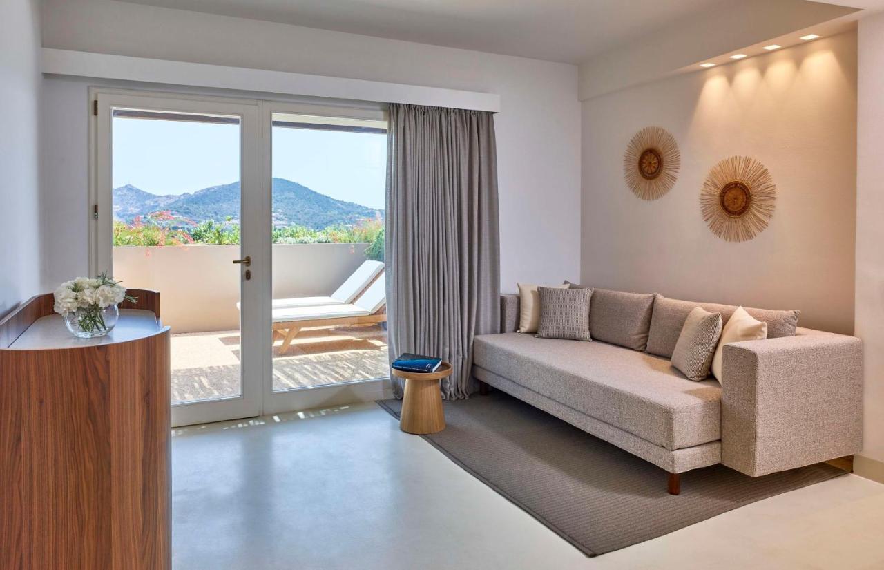 Baia Di Chia Resort Sardinia, Curio Collection By Hilton Esterno foto