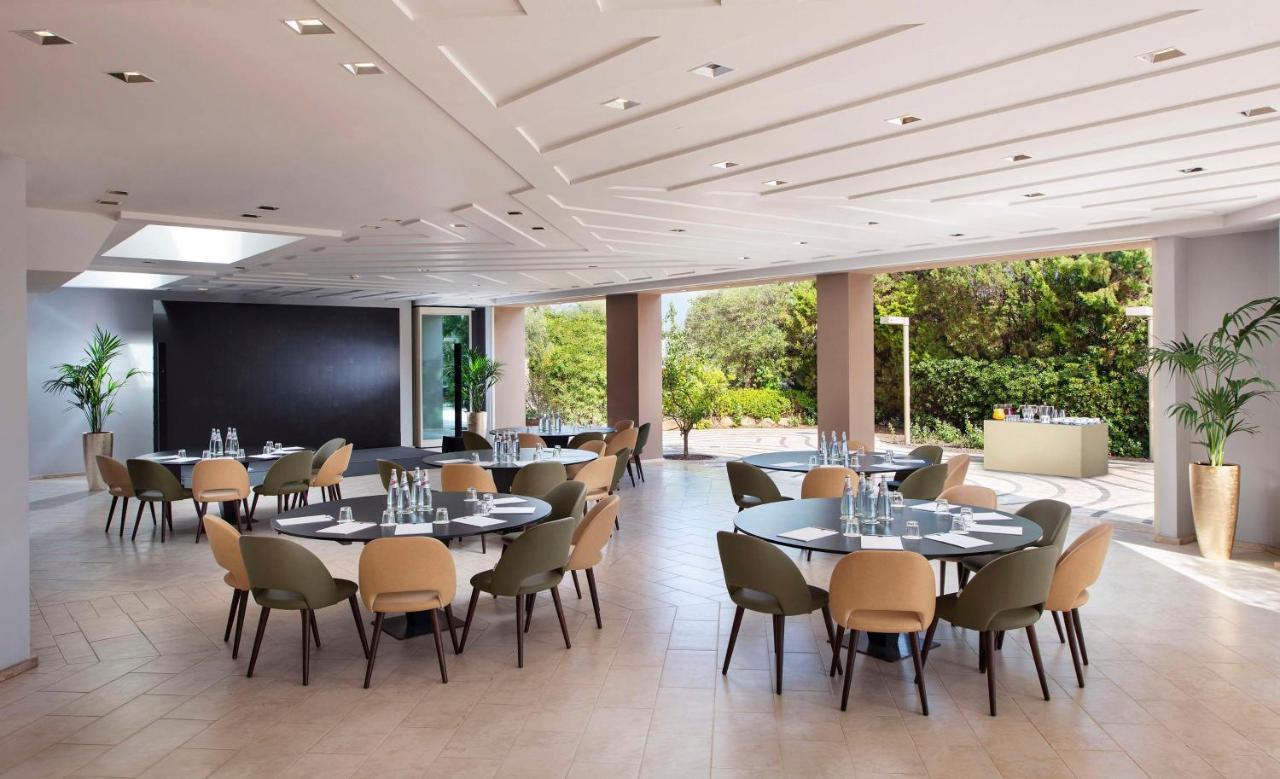 Baia Di Chia Resort Sardinia, Curio Collection By Hilton Esterno foto