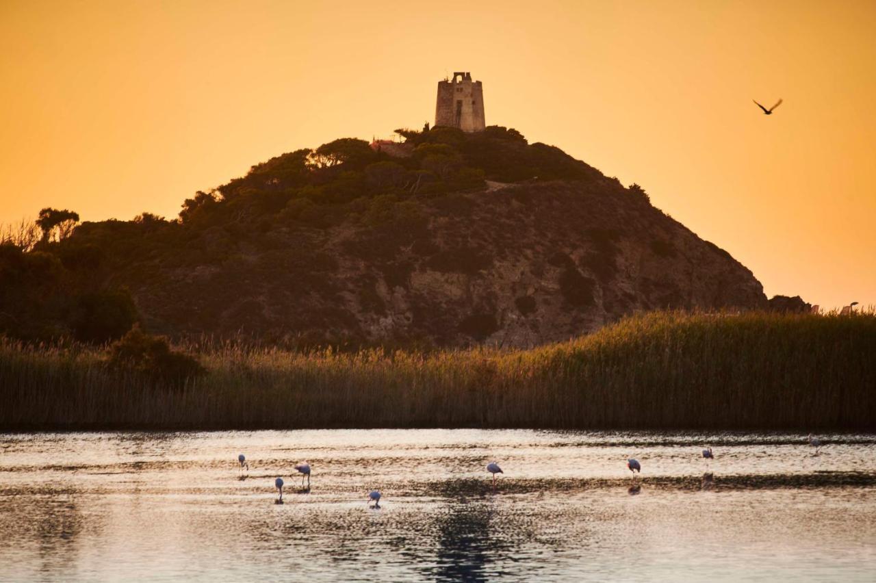Baia Di Chia Resort Sardinia, Curio Collection By Hilton Esterno foto