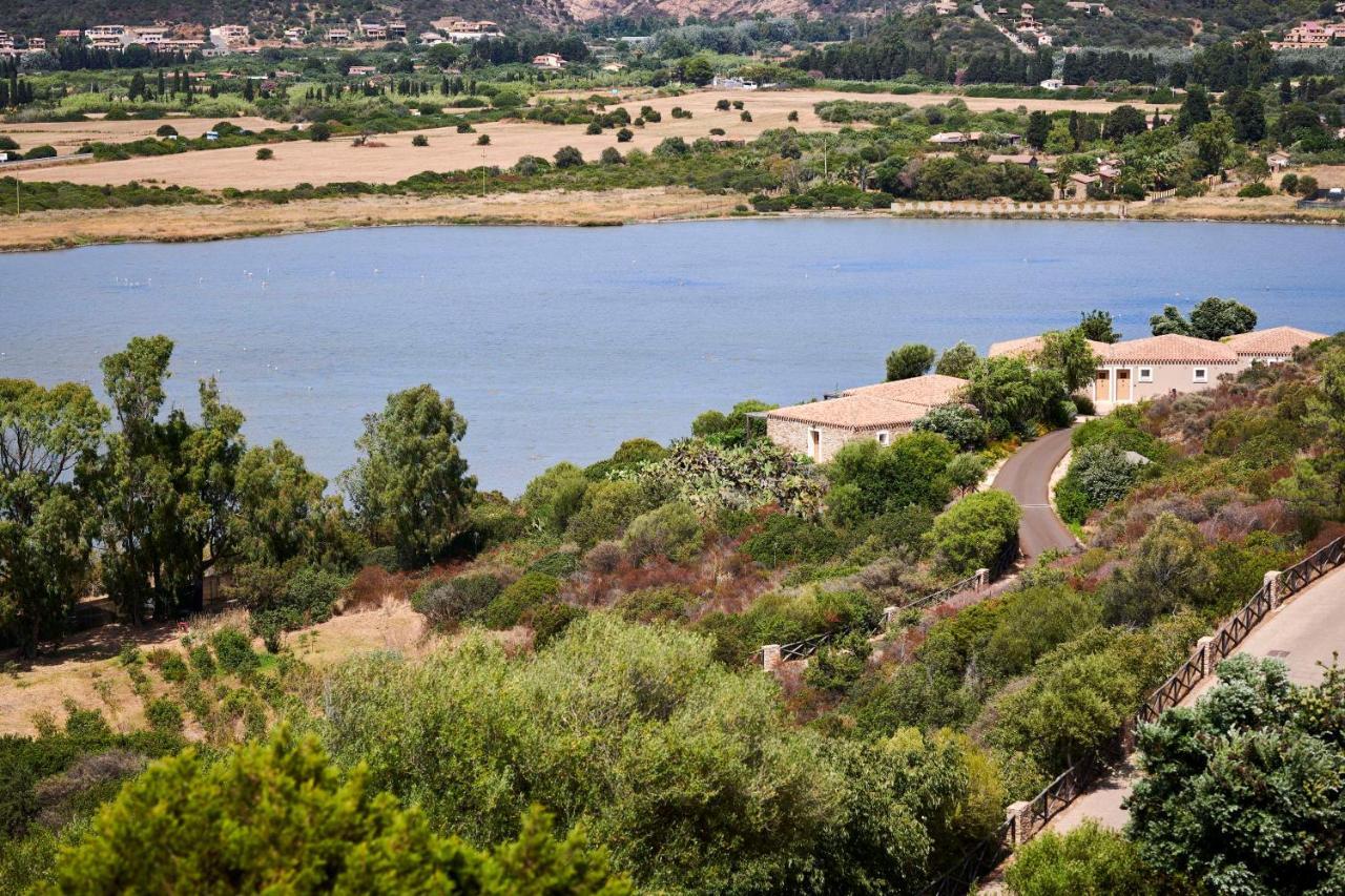 Baia Di Chia Resort Sardinia, Curio Collection By Hilton Esterno foto