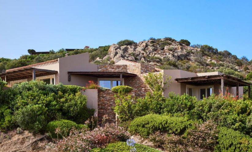 Baia Di Chia Resort Sardinia, Curio Collection By Hilton Esterno foto